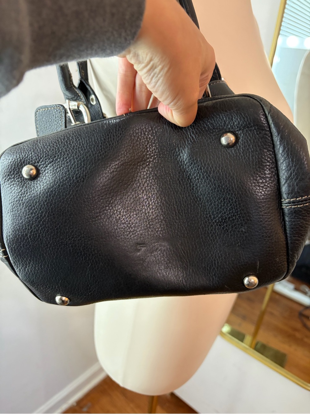 Y2K Tignanello Black Leather Shoulder Bag with Silver Hardware - Picture 4 of 13